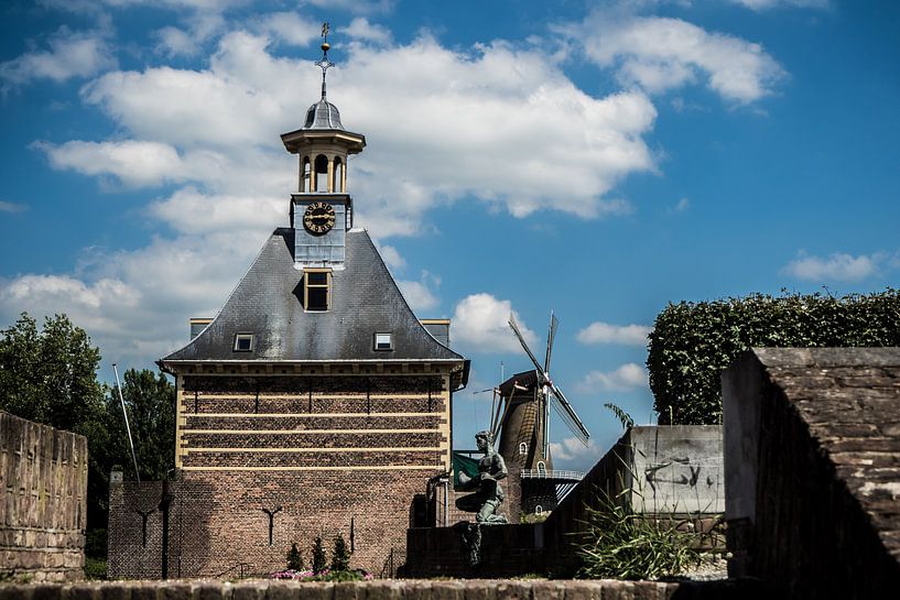 Dalempoort en molen 'De Hoop', Gorinchem van Gerrit Veldman
