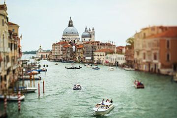 The canals of Venice in Italy seen from the Rialtobridge | Travel photography Europe by Willie Kers