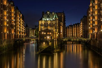 Hamburg by Dennis Eckert