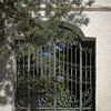 Porte ornée du jardin du château sur Sara in t Veld Fotografie