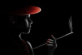 Rauchende Lady  von Monika Jüngling