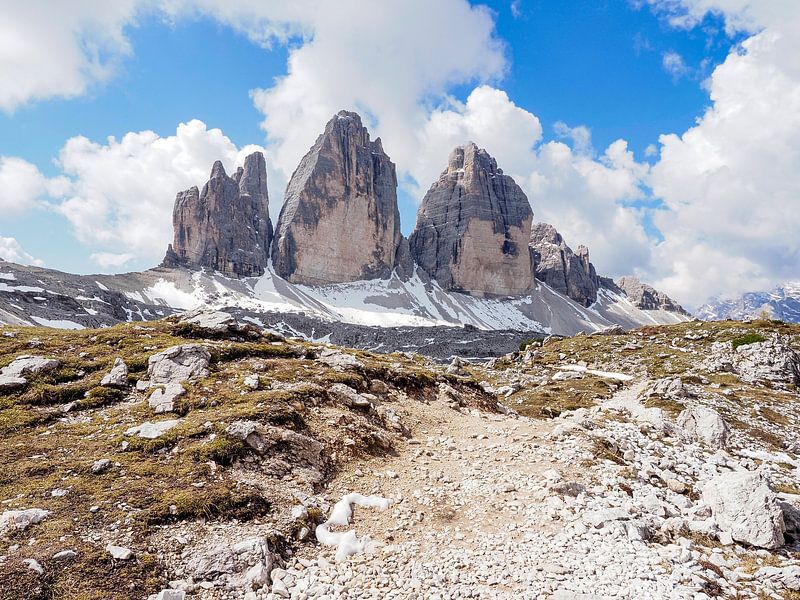 Majestätische Drei Zinnen in Südtirol – ikonisches Bergmassiv der Dolomiten, spektakulär in Licht, Form und alpiner Landschaft von Miriam Schwarzfischer Fotografie