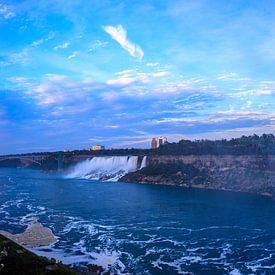 Vue panoramique des chutes du Niagara sur Timo  Kester