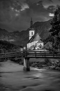 Church in the mountains in the evening. Black and white image. by Manfred Voss, Schwarz-weiss Fotografie