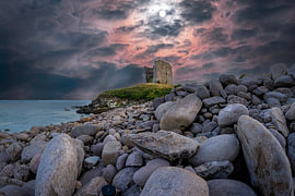Ruïne van Minard Castle vlakbij Dingle van Willem Klopper