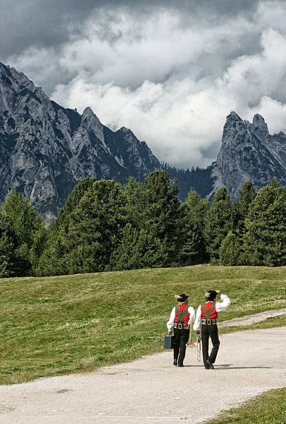 Tyrolean musicians by Robert van Willigenburg