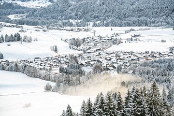 Obermaiselstein in de winter van Leo Schindzielorz