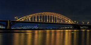 Waalbrug Nijmegen de nuit - 1 sur Tux Photography