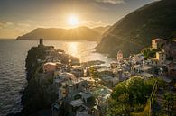 Zonsondergang in Vernazza / Cinque Terre von Edwin Mooijaart Miniaturansicht