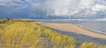 Strand, zee, wolken, Texel / Beach, sea, clouds, Texel van Justin Sinner Pictures ( Fotograaf op Texel)