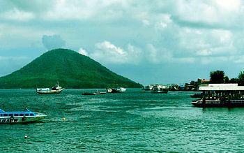 Where the Sea Meets the Island