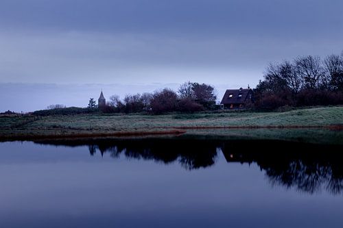 Het blauwe uurtje bij natuurgebied Vatrop (Wieringen) aan de Waddenzee