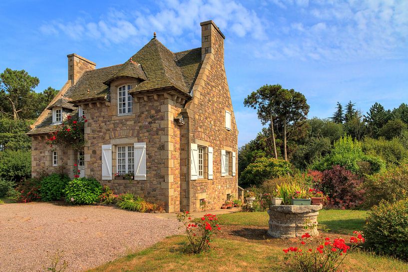 Frans huisje aan de smaragdkust in Bretagne van Dennis van de Water