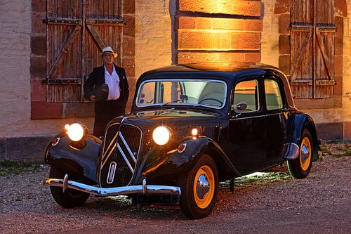 Citroën 11 CV Traction Avant - Pic 2.9