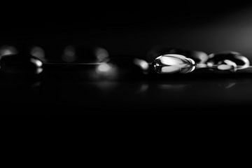Druppels in zwart van MirjamCornelissen - Fotografie