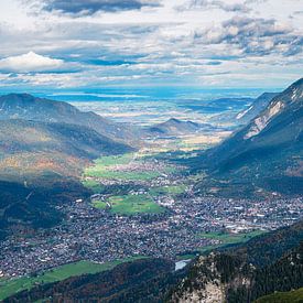 ALPSPITZE 2628m Garmisch-Partenkirchen van Tim Lee Williams