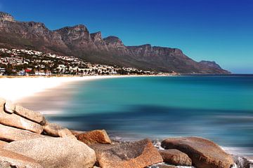 Camps Bay beach in Cape Town by Heleen van de Ven
