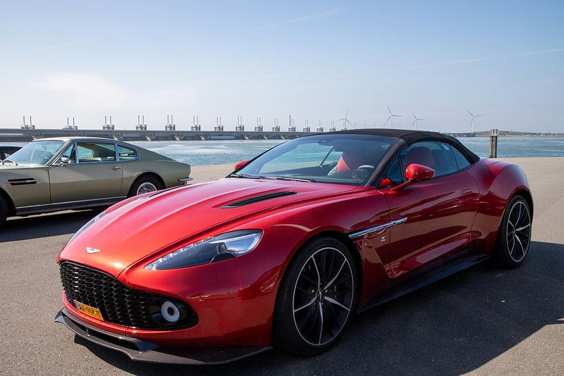 Aston Martin - Vanquish Zagato Volante par Ton Tolboom