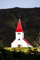 Víkurkirkja auf dem Herbsthügel bei Vík