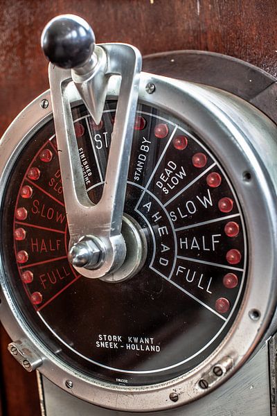 la commande des gaz sur un bateau par Eric van Nieuwland