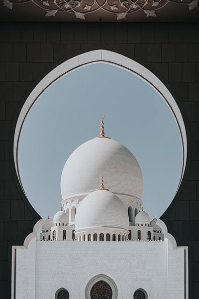 Dubai by Hello Pompoyo