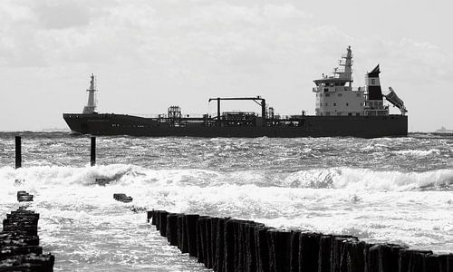 Bateau passe brise-lames