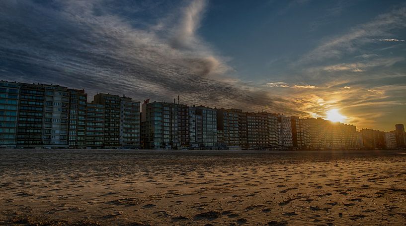 Sonnenuntergang an der Küste von Blankenberge von Mike Maes