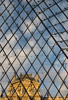 Musée du Louvre, oud vanuit nieuw