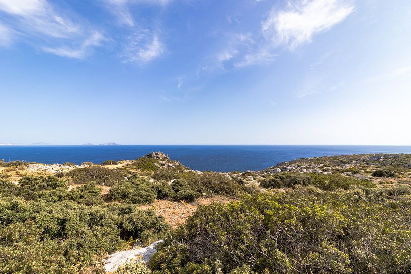 Vue de la mer depuis le belvédère de la plage de Preveli, Crète | Photographie de voyage par Kelsey van den Bosch
