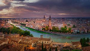 Blick über Verona von Dennis Donders