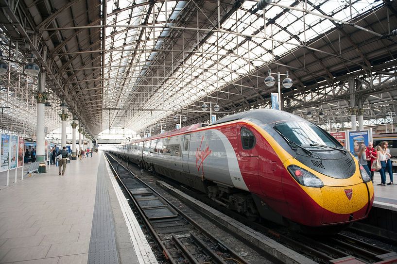 Manchester Piccadilly Station van Richard Wareham