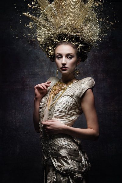 The priestess by Siegart 