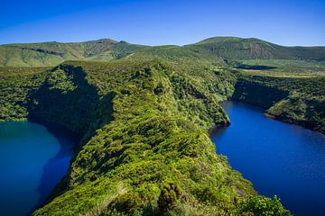 Miradouro Lagoa Negra e Lagoa Comprida van Antwan Janssen