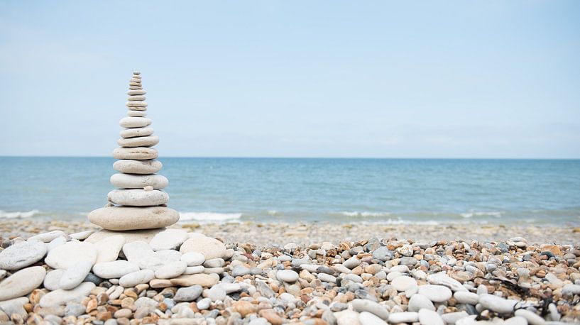 Stone balance by Alex Plomp