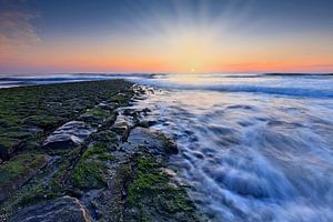 kleurrijke zonsondergang  langs de kust van gaps photography