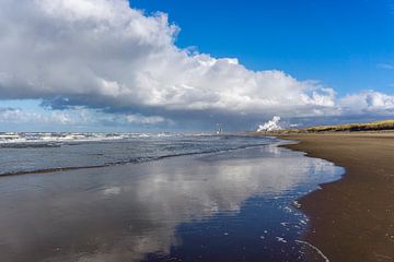 Plage de la mer du Nord près de Zandvoort, Pays-Bas sur Peter Schickert