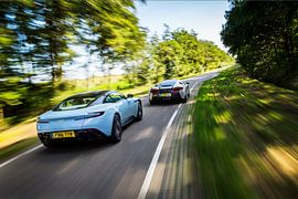 Mclaren 570GT vs Aston Martin DB11 van Martijn Bravenboer