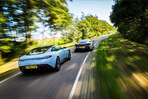 Mclaren 570GT vs Aston Martin DB11