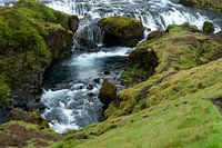 Stromschnellen in der Nähe des Skogafoss Wasserfall