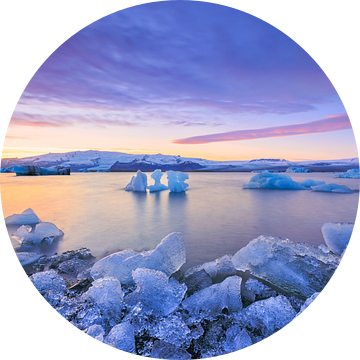 Het ijsschotsenmeer Jökulsárlón op IJsland tijdens een mooie  van Bas Meelker
