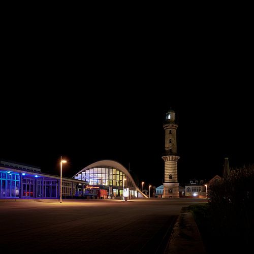 Vuurtoren en Teepott, de belangrijkste bezienswaardigheden van de stad Warnemünde