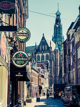 Zomaar een straatje in Haarlem van Martijn Tilroe