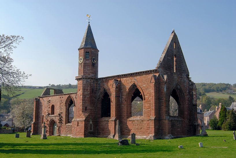 Fortrose cathedral by Richard Wareham