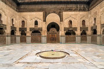 Koranschool Medersa Bou Inania, Fes, Marokko van Peter Schickert
