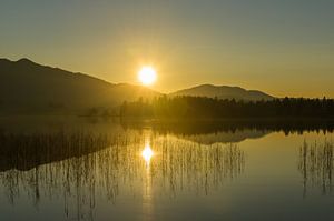 Zonsondergang bij Staffelsee van Denis Feiner