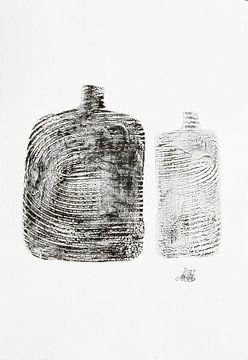 Schwarz-weiße Flaschen von Beatrice Chauville