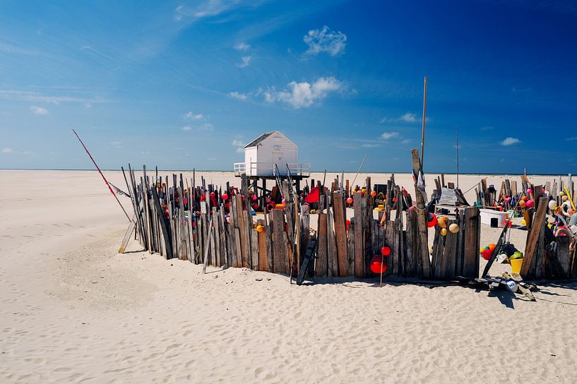Drenkelingenhuisje op Vlieland – sporen uit zee van Thijs Schouten