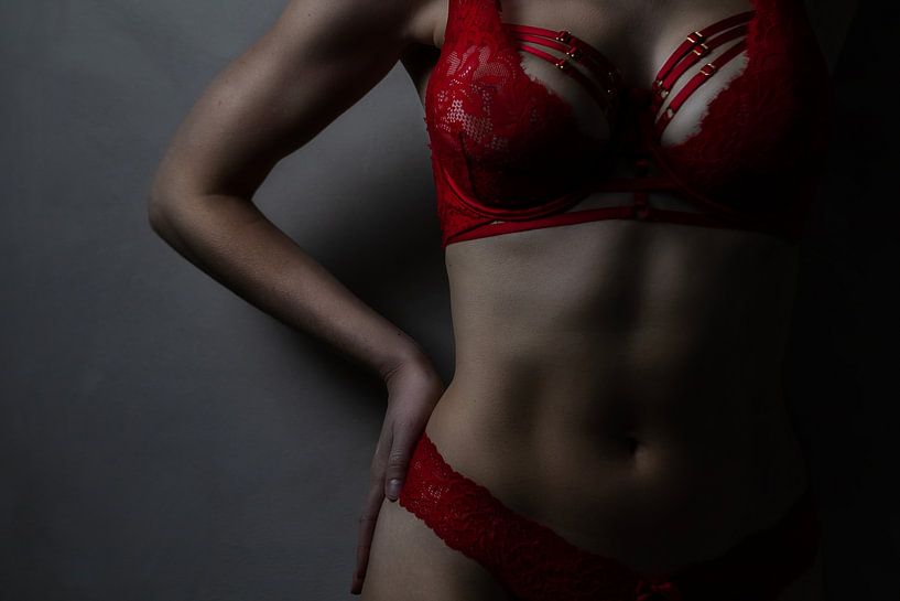 Red lingerie van Bas Alstadt Fotografie
