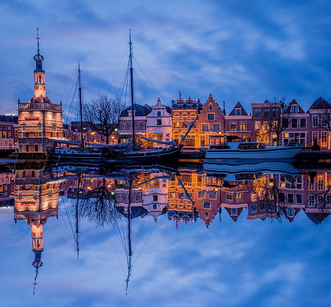 Beer quay at night by peterheinspictures