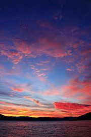 Zonsondergang fjord Noorwegen